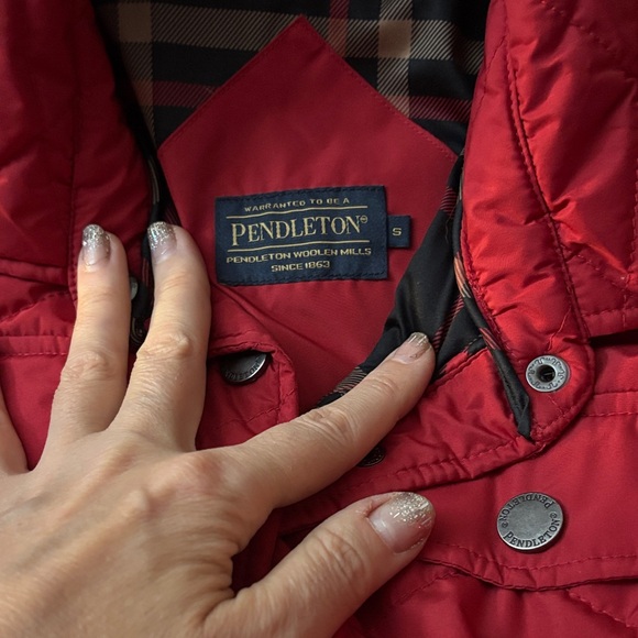 Pendleton Vibrant Red Quilted Puffer Jacket - Picture 4 of 11